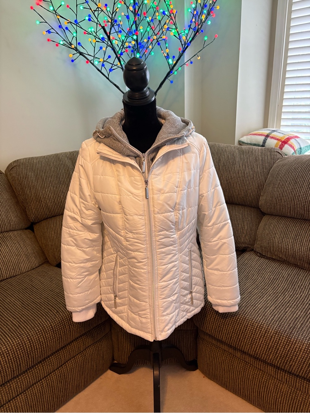 ✨✨Women's Hooded Quilted Puffer Jacket in White Size XL